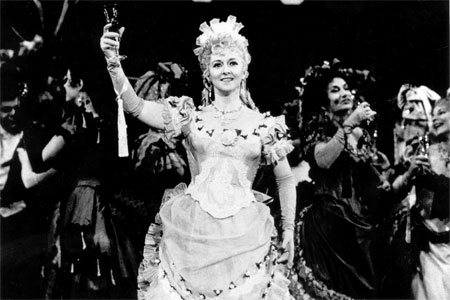 Barbara Kilduff as Adele in SFO's DIE FLEDERMAUS